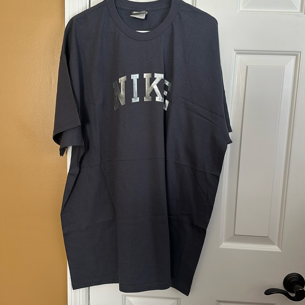 Nike tshirt